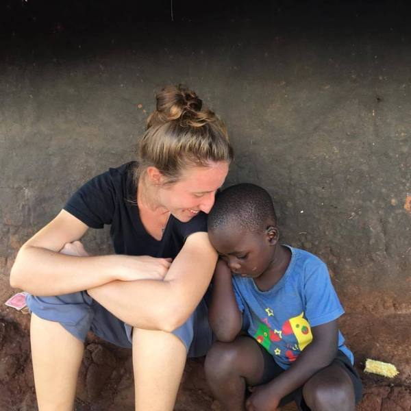 37926388_220255978822315_4370334999858118656_n